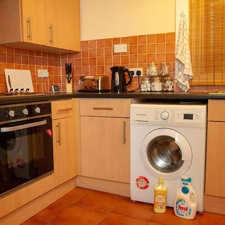 Ferienwohnung Carvetii - Fox House - 1St Floor Flat Sleeps Up To 8 Dunfermline Exterior foto